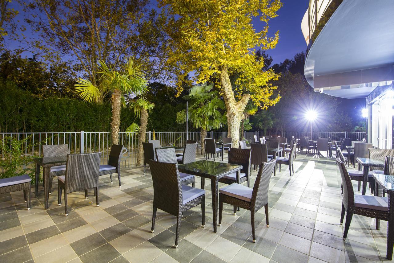 Sunrise Garden Hotel 3* Gagra Luaran gambar