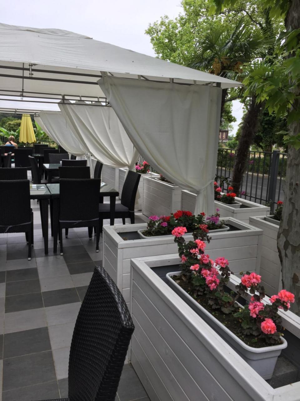 Sunrise Garden Hotel 3* Gagra Luaran gambar