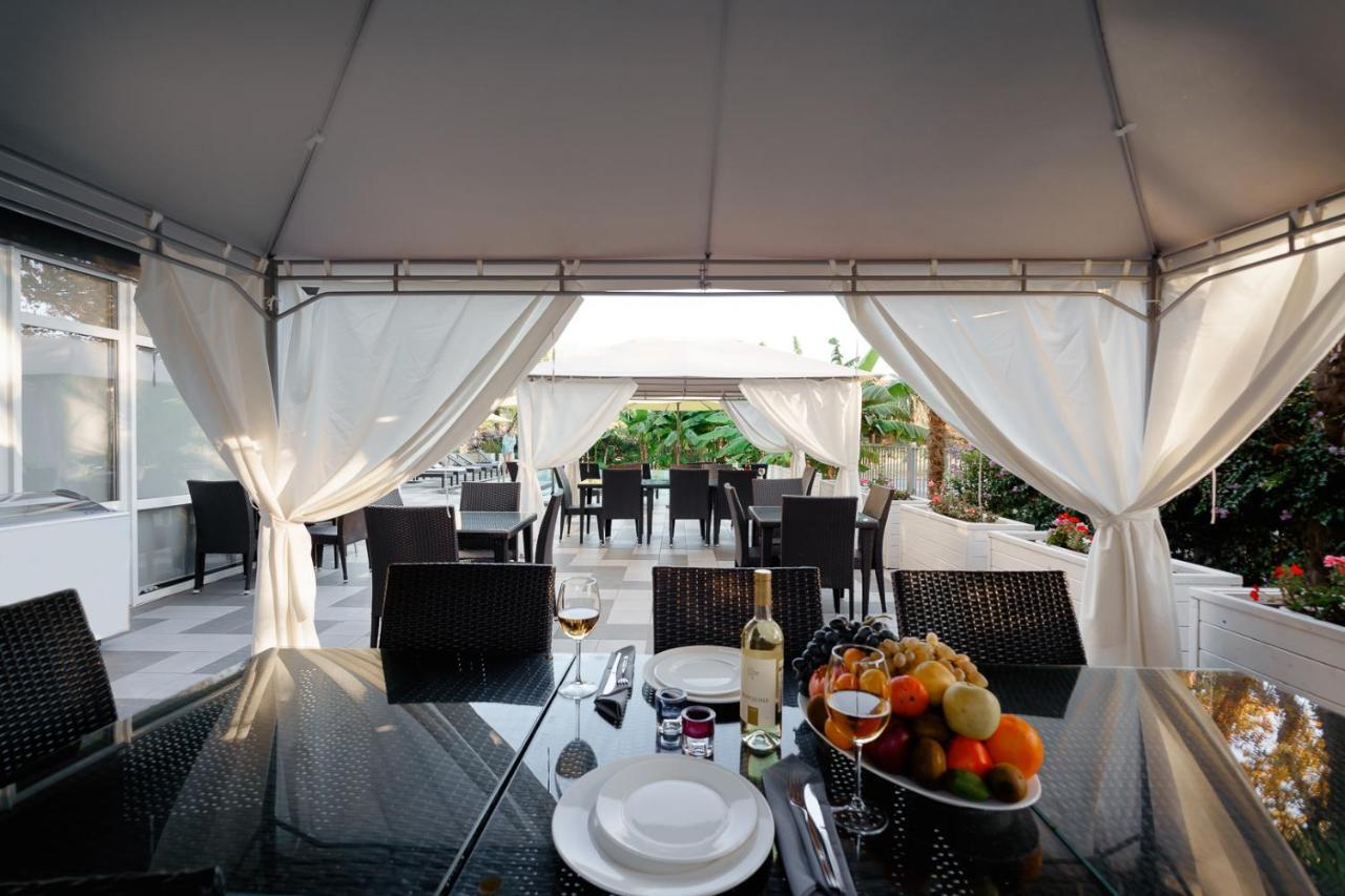 Sunrise Garden Hotel 3* Gagra Luaran gambar